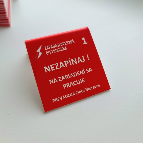 Priemyselné označovacie štítky