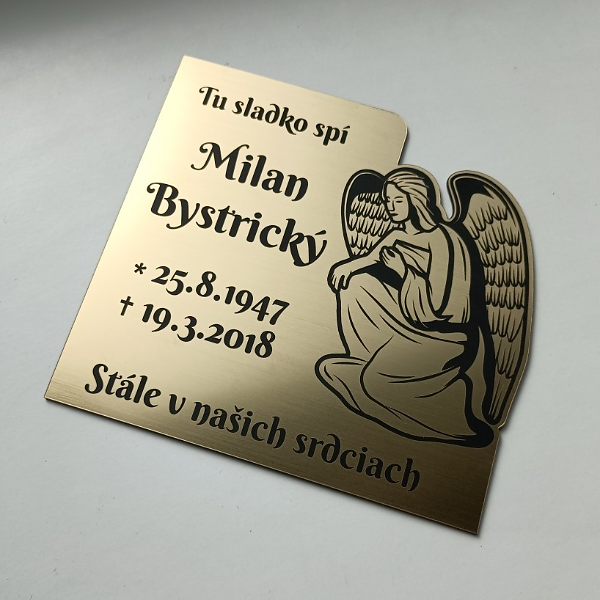 zlatá tvarovaná tabuľka na hrob s anjelom