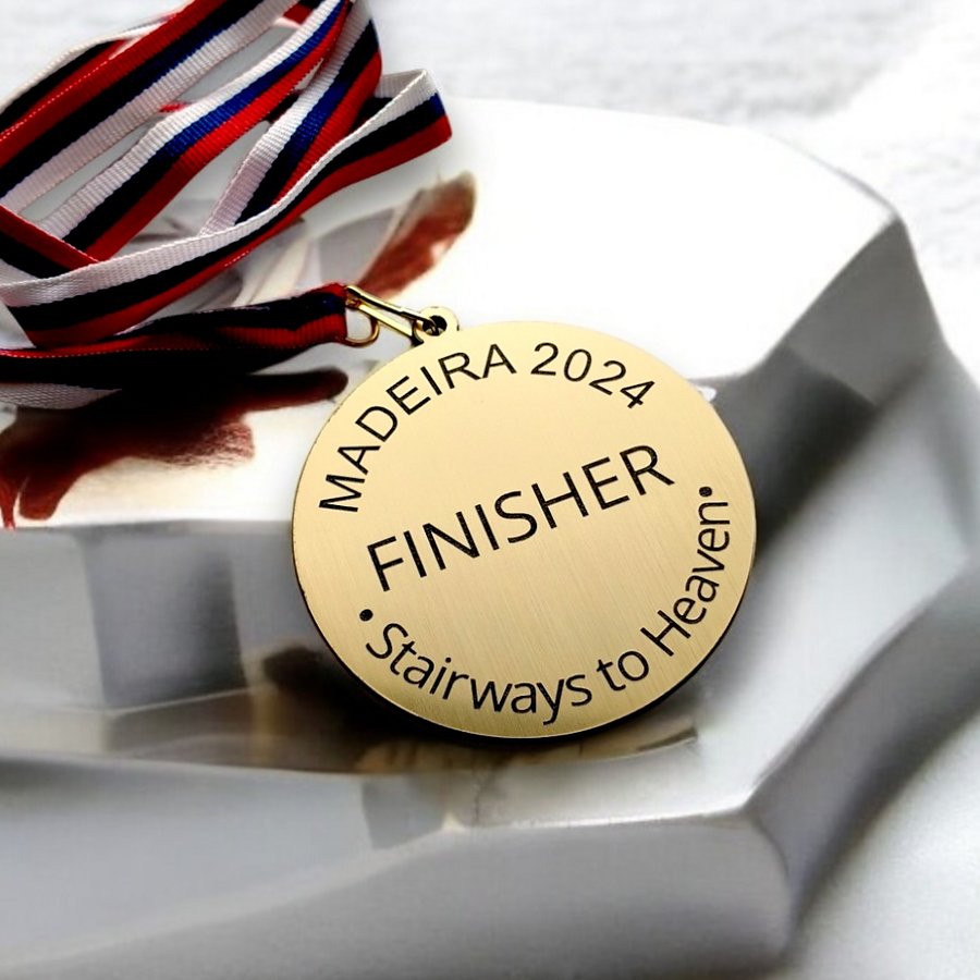 Finisher medaila so stuhou z bežeckého podujatia
