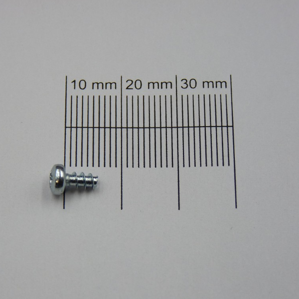 Vrut 6 mm pri pravítku