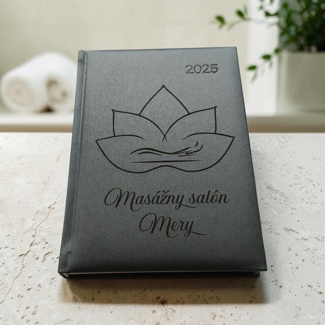 Personaliz. týždenný diár striebro 2027