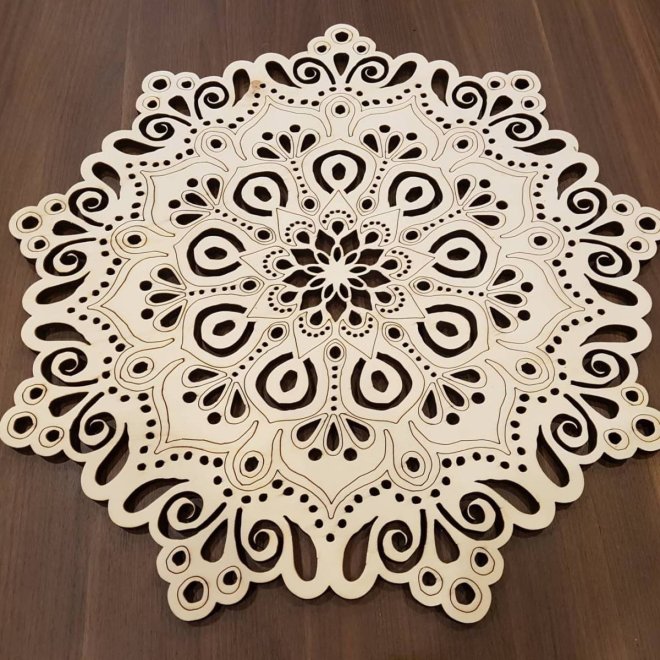 Vyrezávaná mandala veľká