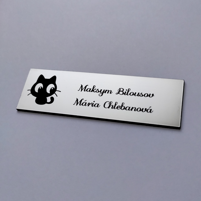 strieborná menovka na dvere Kitty s mačičkou a dvoma menami
