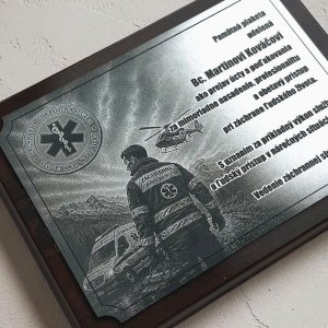 Plaketa Záchranári ZZS - obdĺžnik s ilustráciou