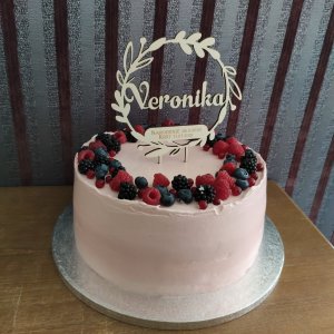 Zápich na tortu s menom – krstinový cake topper s dátumom