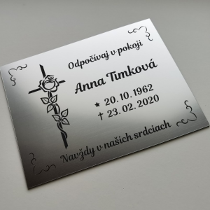 Tabuľka na hrob ruža na kríži